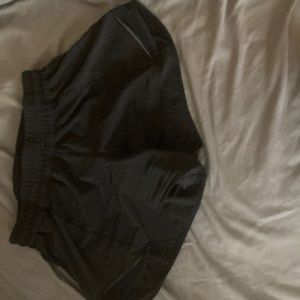 Lululemon Hotty Hot Shorts 4 inch inseam Size 4